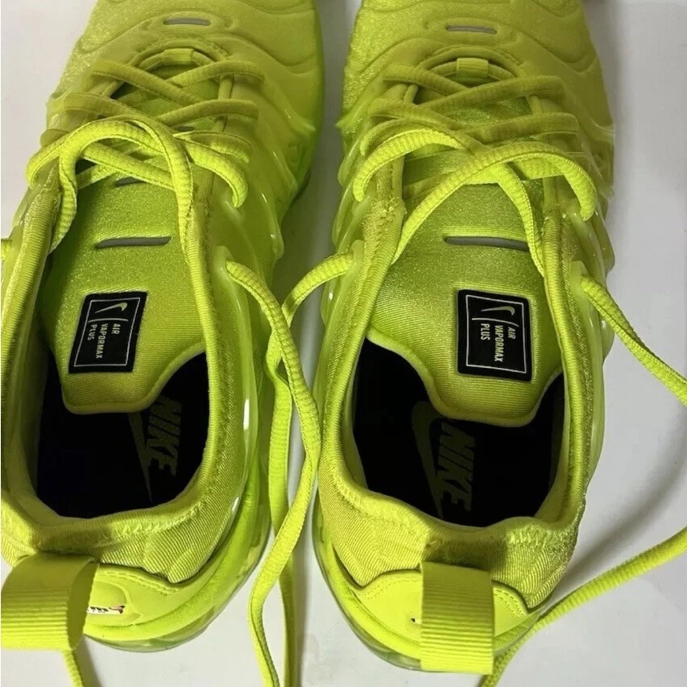 Nike Air VaporMax Plus Lime Green Shoes - Picture 16 of 16